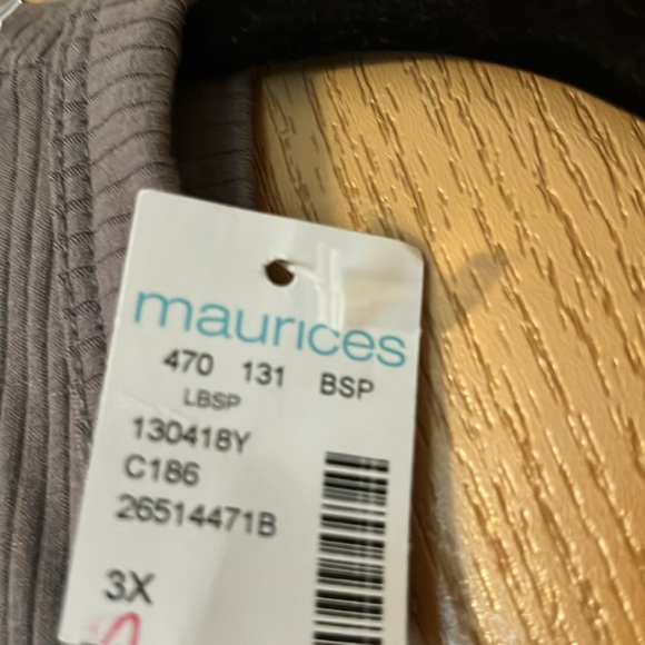 New Olive Green Top from Maurices - Picture 4 of 6